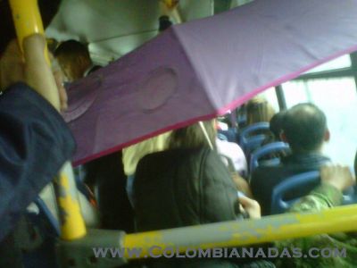llueve buseta

