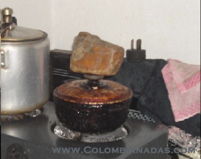 paila de chicharrones  
artefacto anti  explocion de chicharones 
Keywords: piedra, paila de chicharonnes ,estufa